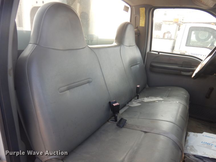 image for item KE9317 2005 Ford F450 Super Duty XL  bucket truck