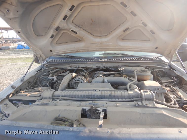 image for item KE9317 2005 Ford F450 Super Duty XL  bucket truck