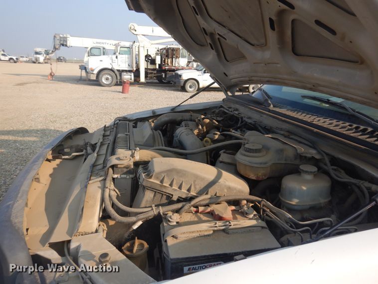 image for item KE9317 2005 Ford F450 Super Duty XL  bucket truck