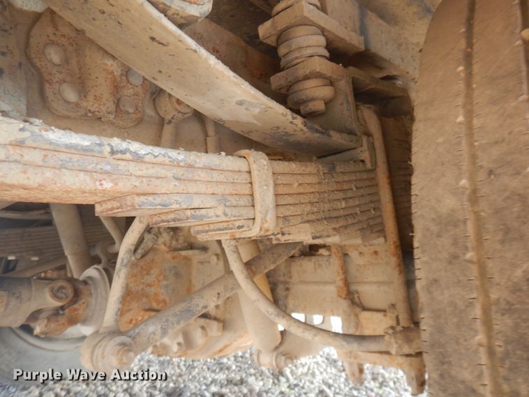 image for item KE9317 2005 Ford F450 Super Duty XL  bucket truck