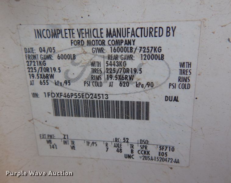 image for item KE9317 2005 Ford F450 Super Duty XL  bucket truck