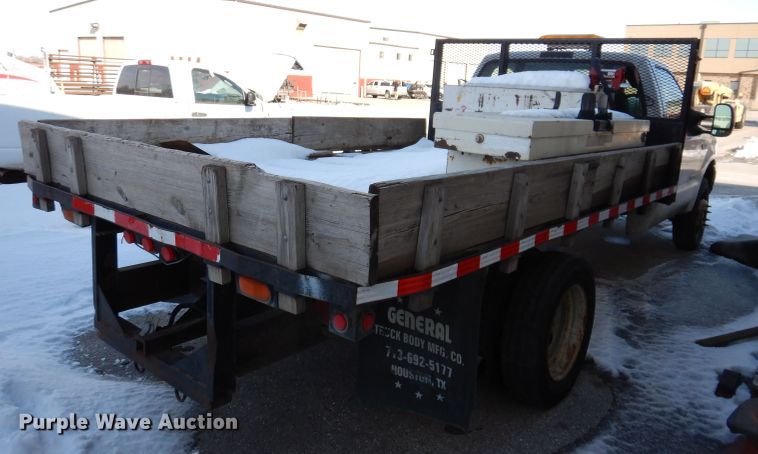 image for item KH9024 2004 Ford F550 Super Duty  flatbed truck