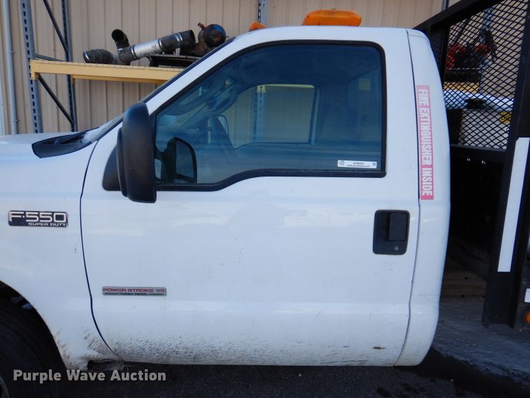 image for item KH9024 2004 Ford F550 Super Duty  flatbed truck