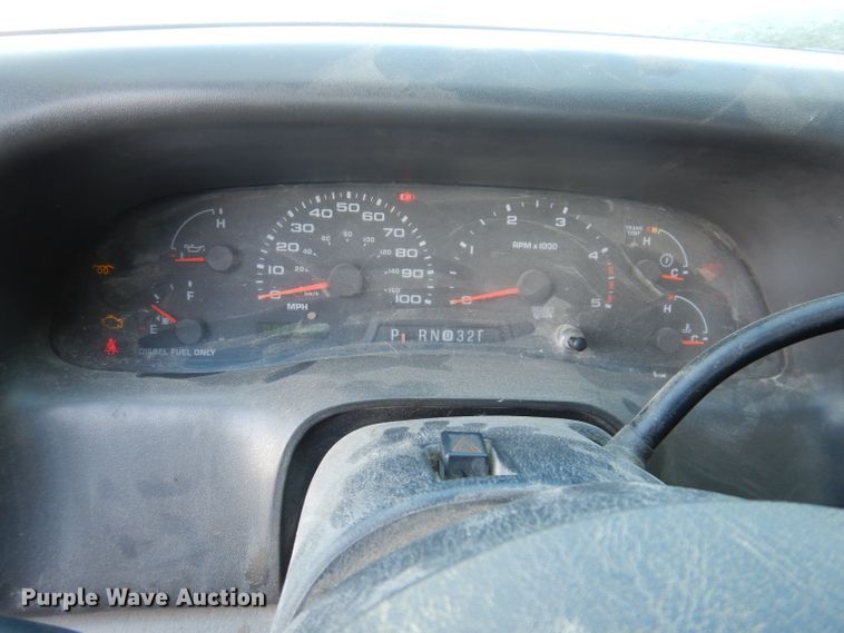 image for item KH9024 2004 Ford F550 Super Duty  flatbed truck