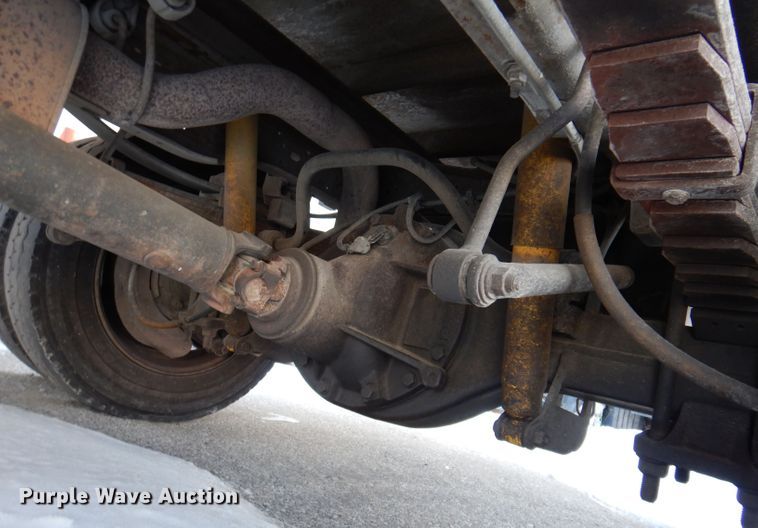 image for item KH9024 2004 Ford F550 Super Duty  flatbed truck