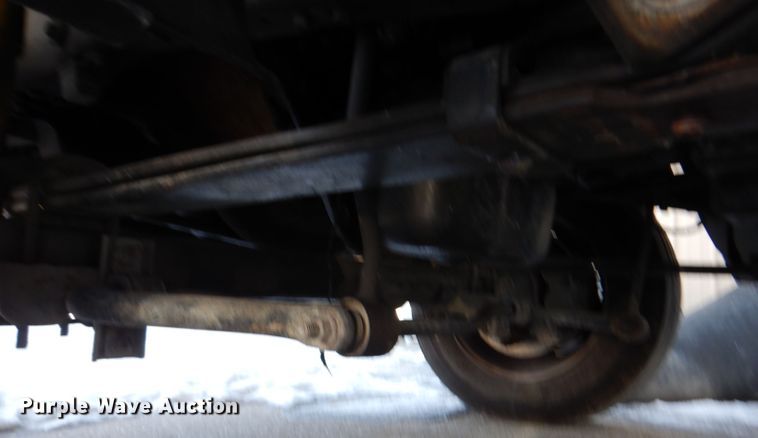 image for item KH9024 2004 Ford F550 Super Duty  flatbed truck