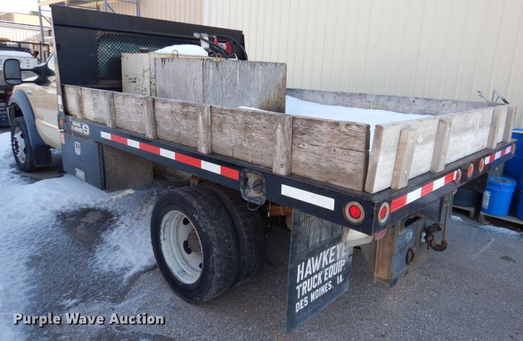 image for item KH9025 2007 Ford F450 Super Duty XL  flatbed truck