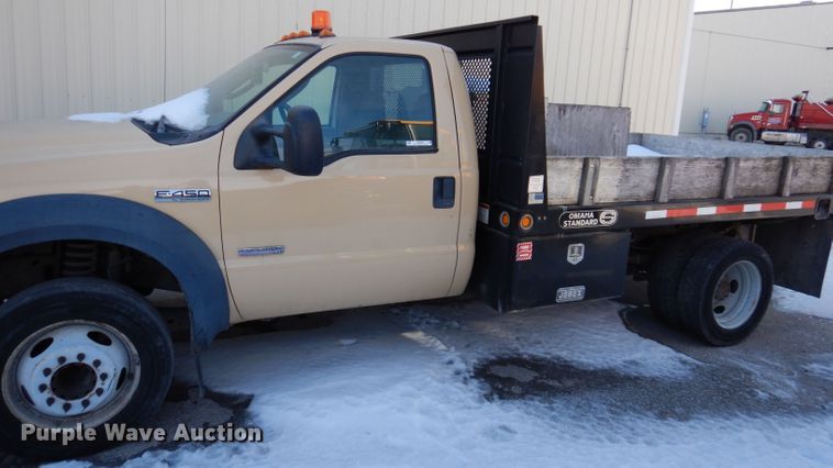 image for item KH9025 2007 Ford F450 Super Duty XL  flatbed truck