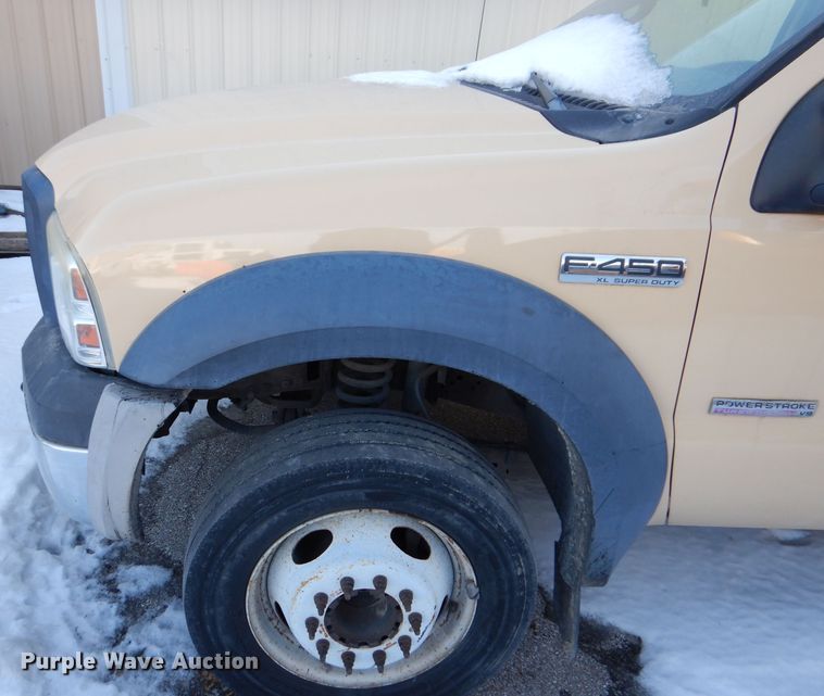 image for item KH9025 2007 Ford F450 Super Duty XL  flatbed truck