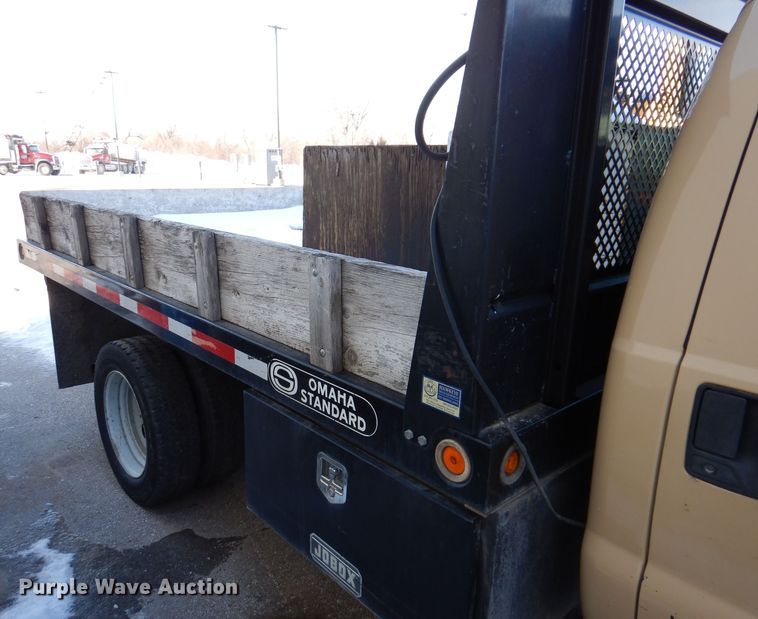 image for item KH9025 2007 Ford F450 Super Duty XL  flatbed truck