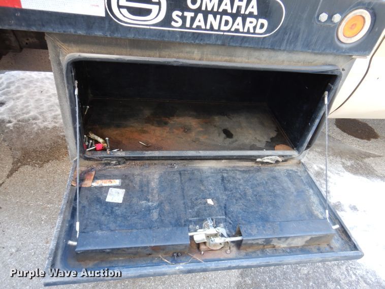 image for item KH9025 2007 Ford F450 Super Duty XL  flatbed truck