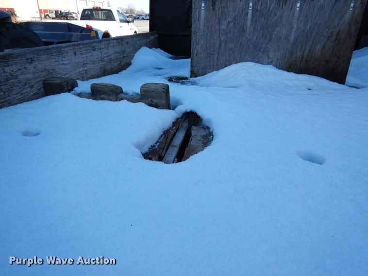 image for item KH9025 2007 Ford F450 Super Duty XL  flatbed truck