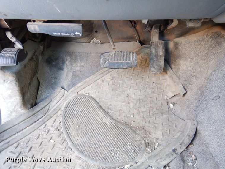 image for item KH9025 2007 Ford F450 Super Duty XL  flatbed truck