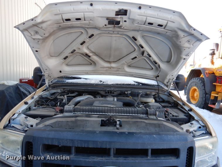 image for item KH9025 2007 Ford F450 Super Duty XL  flatbed truck