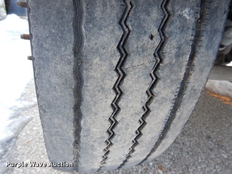 image for item KH9025 2007 Ford F450 Super Duty XL  flatbed truck