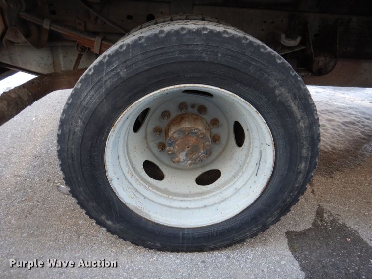 image for item KH9025 2007 Ford F450 Super Duty XL  flatbed truck