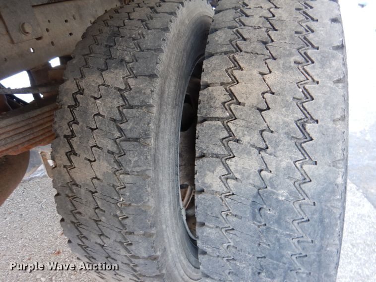 image for item KH9025 2007 Ford F450 Super Duty XL  flatbed truck