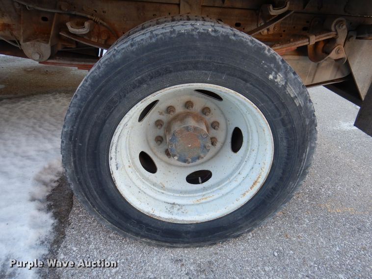 image for item KH9025 2007 Ford F450 Super Duty XL  flatbed truck