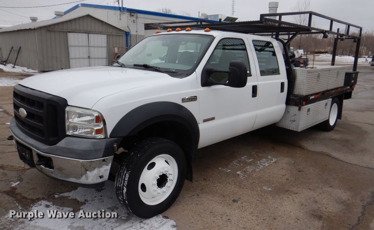 image for item KH9028 2006 Ford F450 Super Duty XL  Crew Cab flatbed truck