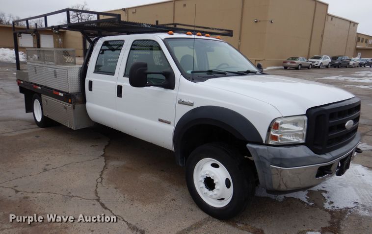 image for item KH9028 2006 Ford F450 Super Duty XL  Crew Cab flatbed truck