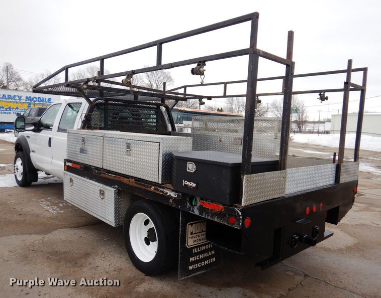 image for item KH9028 2006 Ford F450 Super Duty XL  Crew Cab flatbed truck