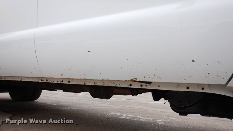 image for item KH9028 2006 Ford F450 Super Duty XL  Crew Cab flatbed truck