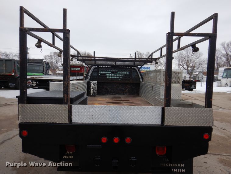 image for item KH9028 2006 Ford F450 Super Duty XL  Crew Cab flatbed truck
