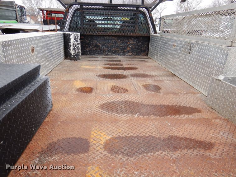 image for item KH9028 2006 Ford F450 Super Duty XL  Crew Cab flatbed truck