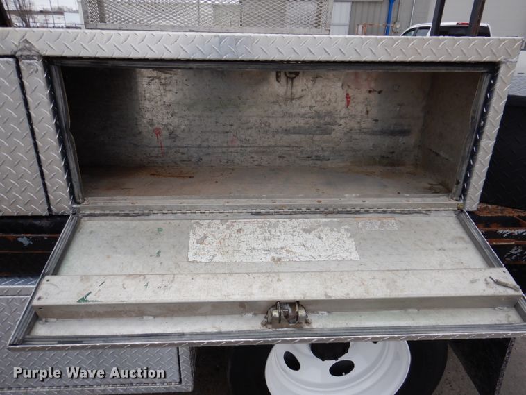 image for item KH9028 2006 Ford F450 Super Duty XL  Crew Cab flatbed truck