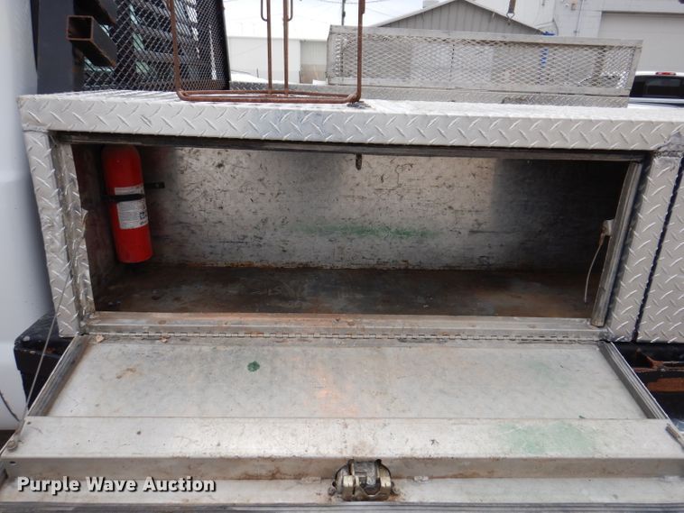 image for item KH9028 2006 Ford F450 Super Duty XL  Crew Cab flatbed truck