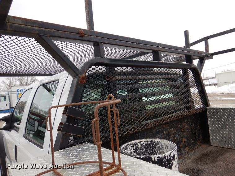 image for item KH9028 2006 Ford F450 Super Duty XL  Crew Cab flatbed truck