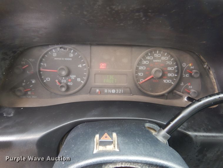 image for item KH9028 2006 Ford F450 Super Duty XL  Crew Cab flatbed truck