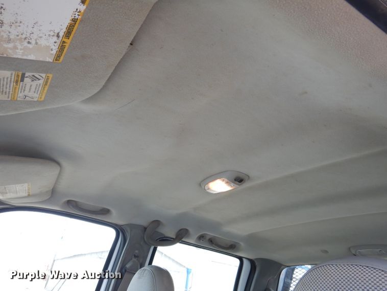 image for item KH9028 2006 Ford F450 Super Duty XL  Crew Cab flatbed truck