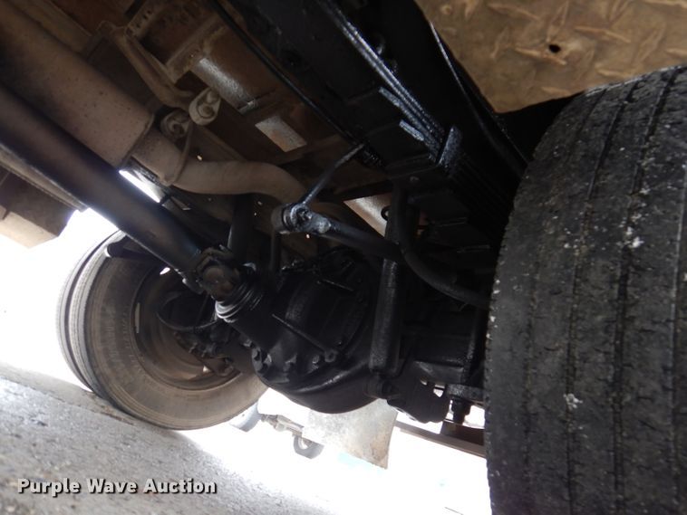 image for item KH9028 2006 Ford F450 Super Duty XL  Crew Cab flatbed truck