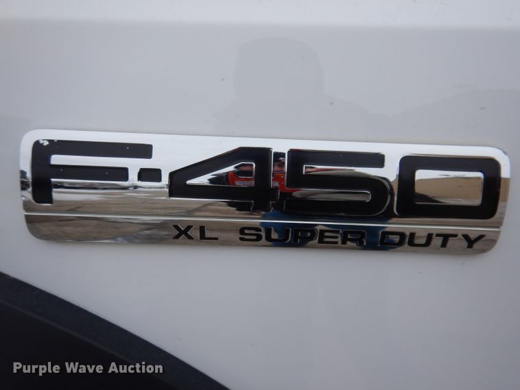 image for item KH9028 2006 Ford F450 Super Duty XL  Crew Cab flatbed truck