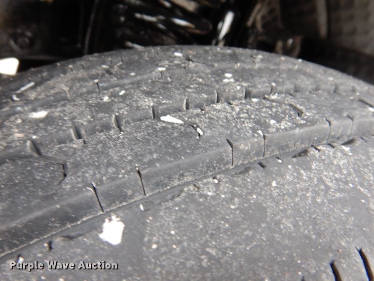 image for item KH9028 2006 Ford F450 Super Duty XL  Crew Cab flatbed truck