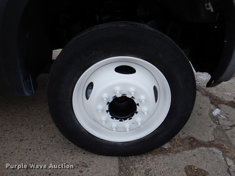 image for item KH9028 2006 Ford F450 Super Duty XL  Crew Cab flatbed truck