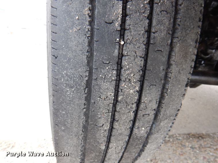 image for item KH9028 2006 Ford F450 Super Duty XL  Crew Cab flatbed truck