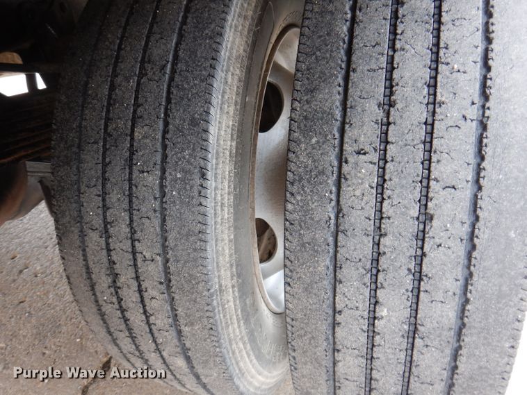 image for item KH9028 2006 Ford F450 Super Duty XL  Crew Cab flatbed truck