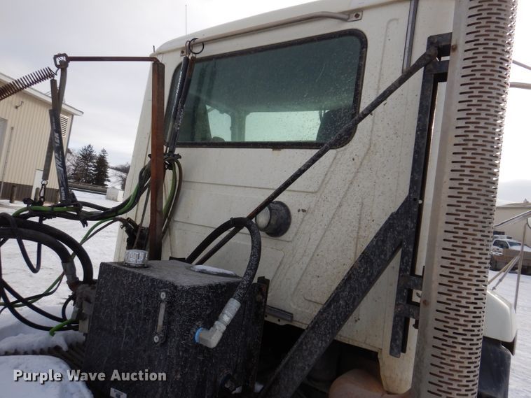 image for item KH9031 2009 Mack CXU613  semi truck