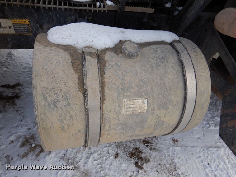 image for item KH9031 2009 Mack CXU613  semi truck