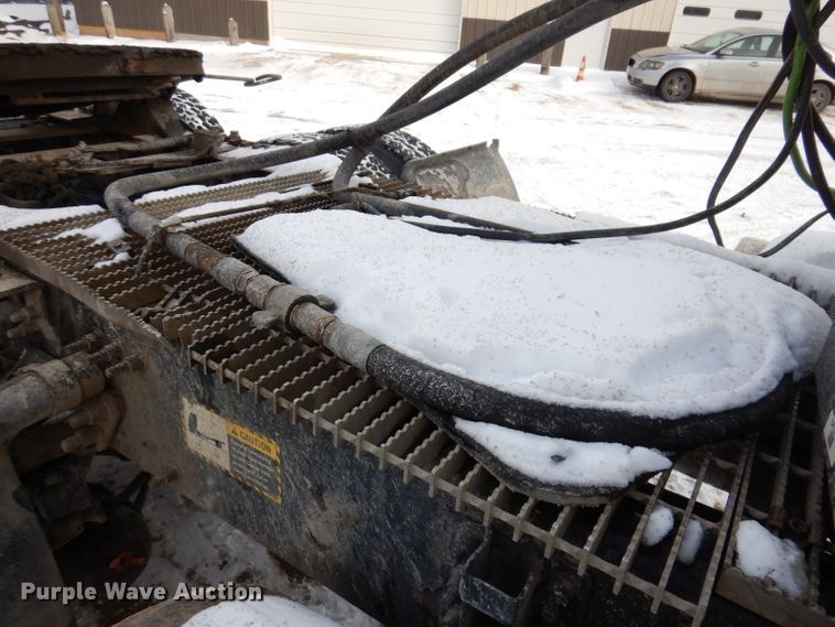 image for item KH9031 2009 Mack CXU613  semi truck