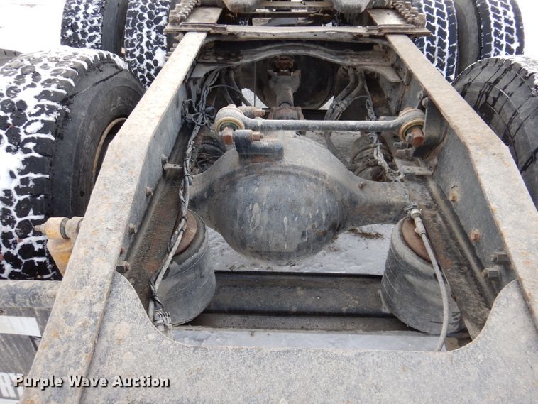 image for item KH9031 2009 Mack CXU613  semi truck