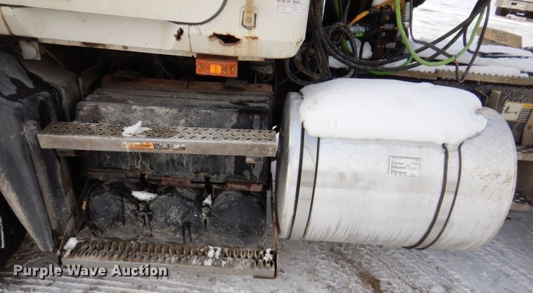 image for item KH9031 2009 Mack CXU613  semi truck