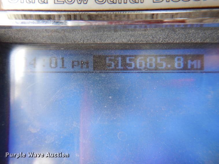 image for item KH9031 2009 Mack CXU613  semi truck