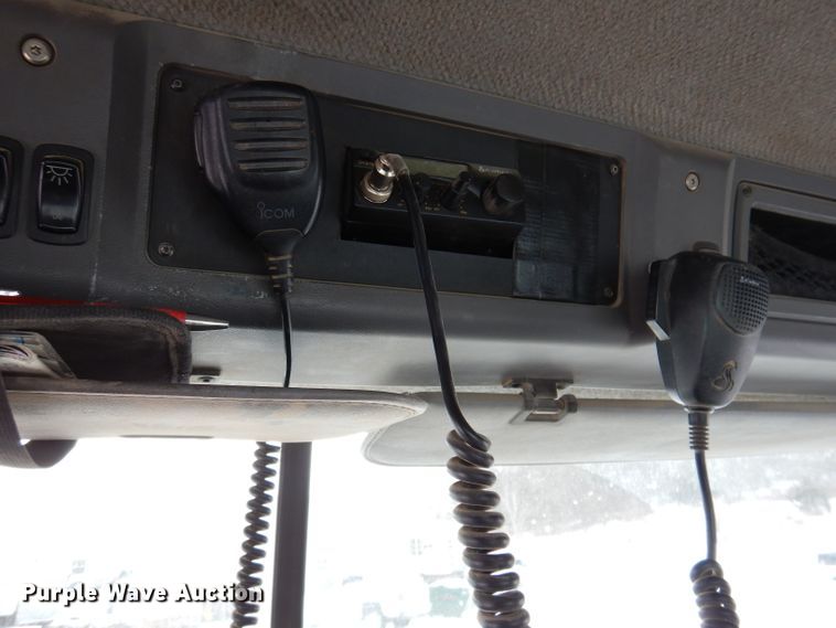 image for item KH9031 2009 Mack CXU613  semi truck