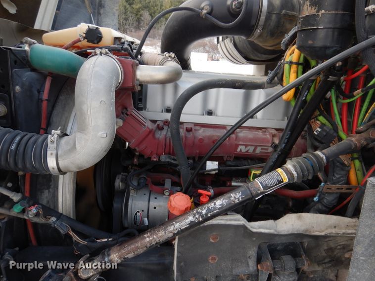 image for item KH9031 2009 Mack CXU613  semi truck