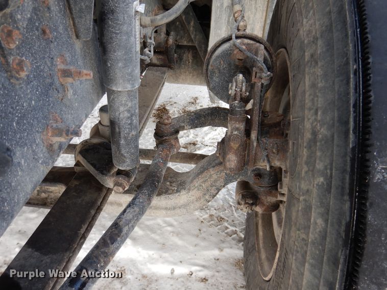 image for item KH9031 2009 Mack CXU613  semi truck