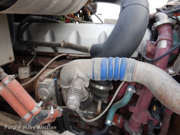 image for item KH9031 2009 Mack CXU613  semi truck