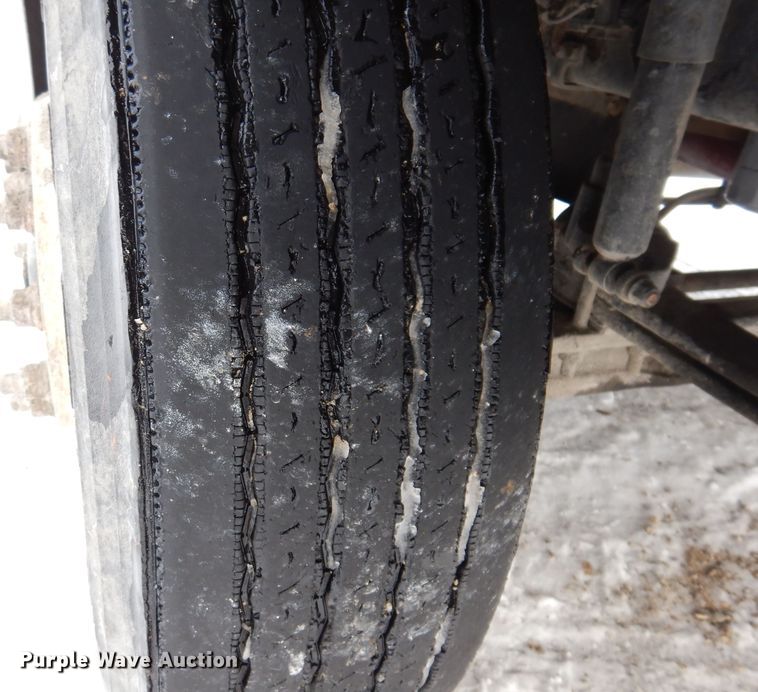 image for item KH9031 2009 Mack CXU613  semi truck